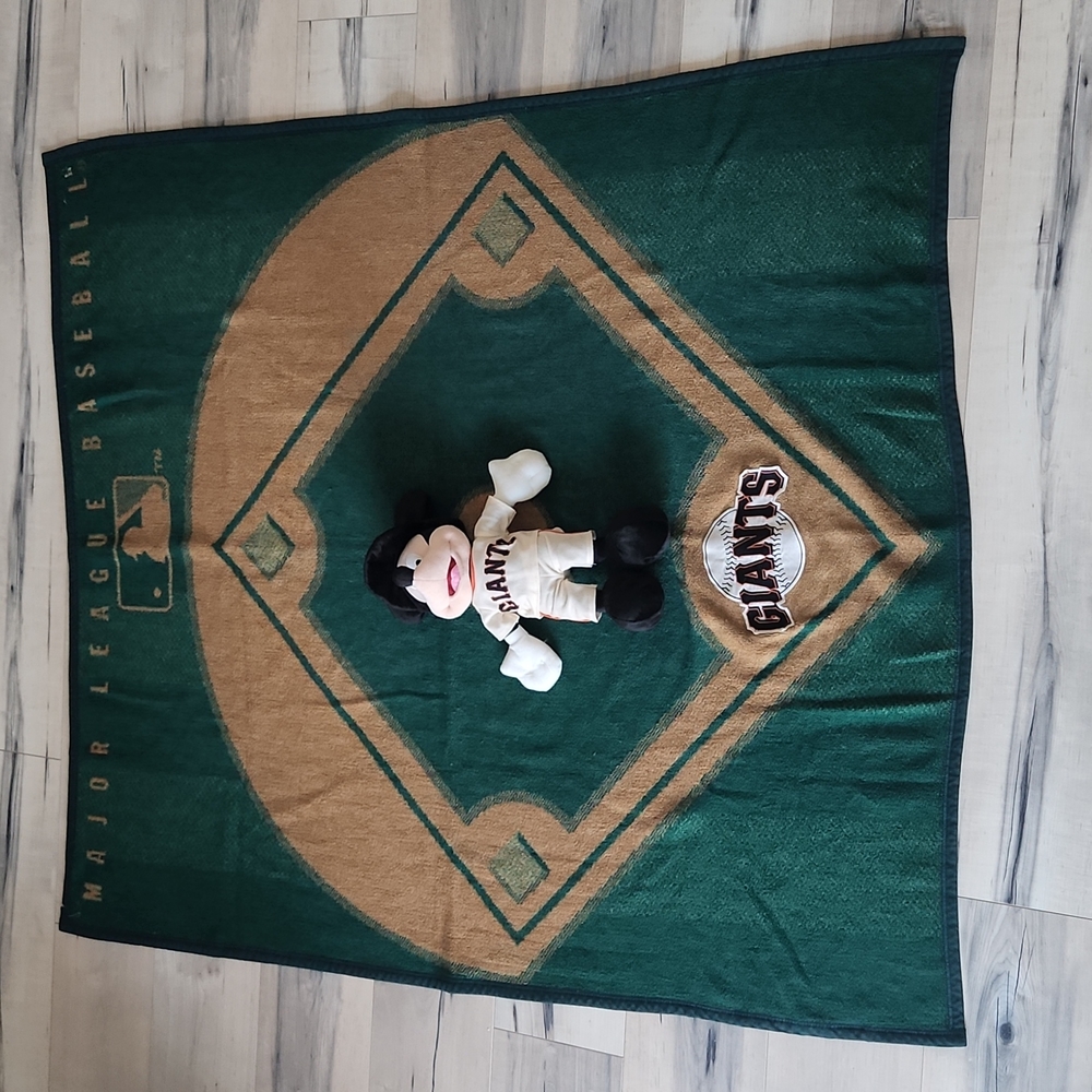 MLB SF Giants field blanket and Disney MLB Mickey Mouse